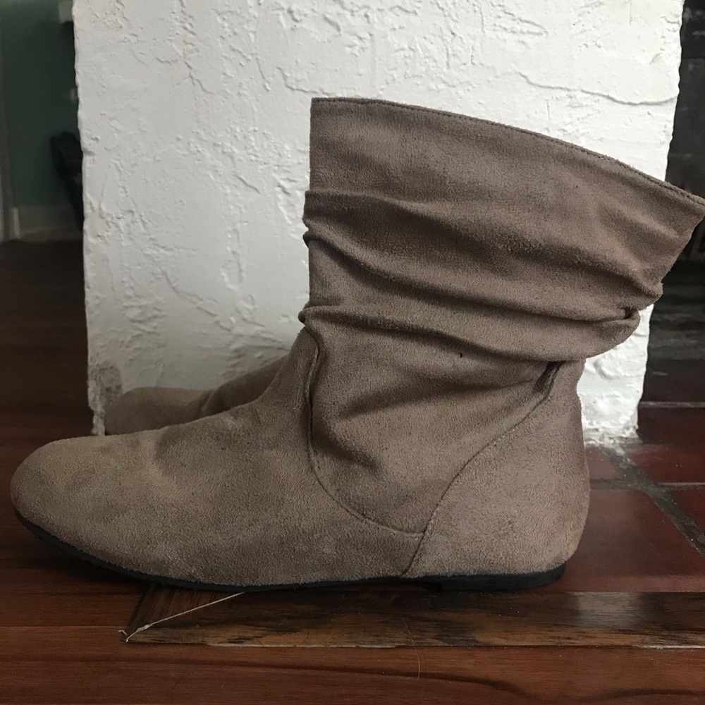 LAST CALL Tan Boots